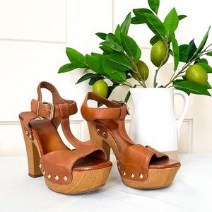 Gianni Bini Platform Heels